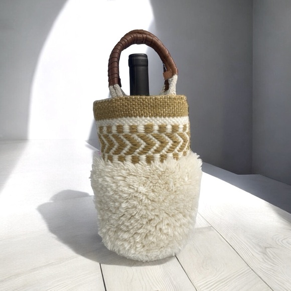 Anthropologie Sophia Wool
Wine Caddy - Picture 7 of 12